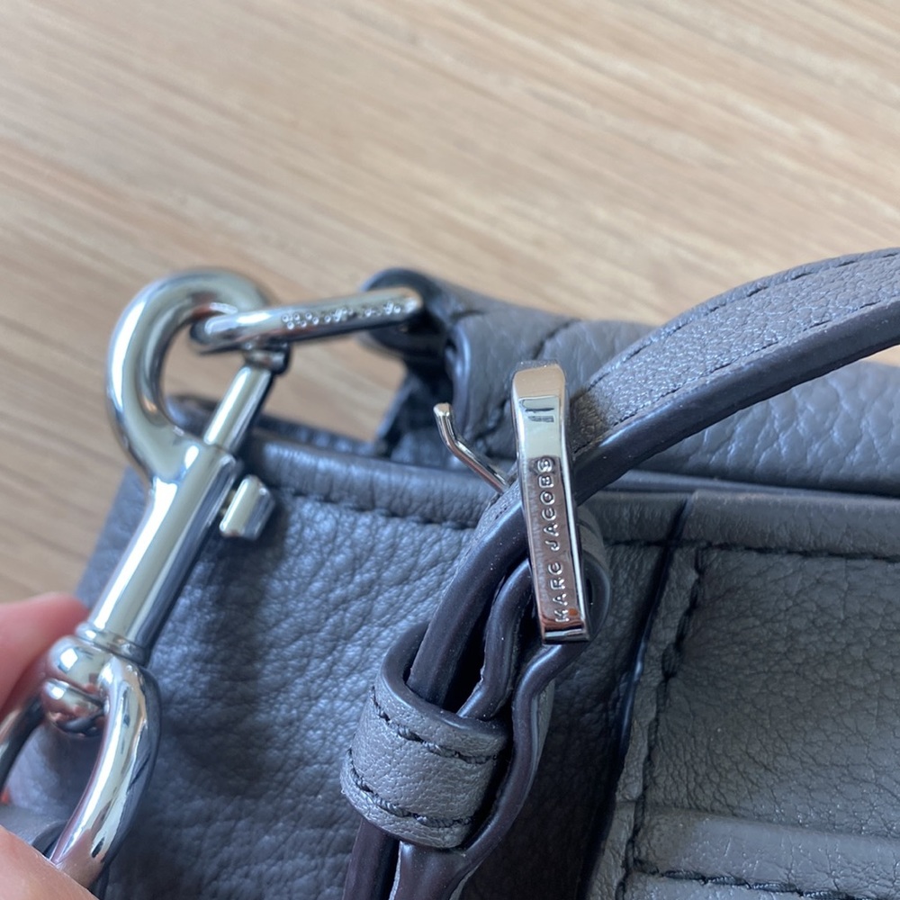 Marc Jacobs Gray Empire City Messenger Leather Crossbody Bag - Picture 5 of 5